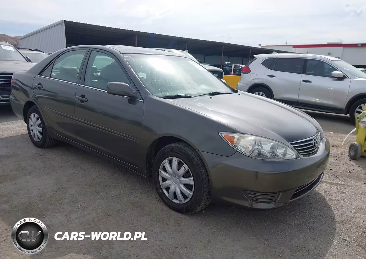 2005 Toyota Camry Le