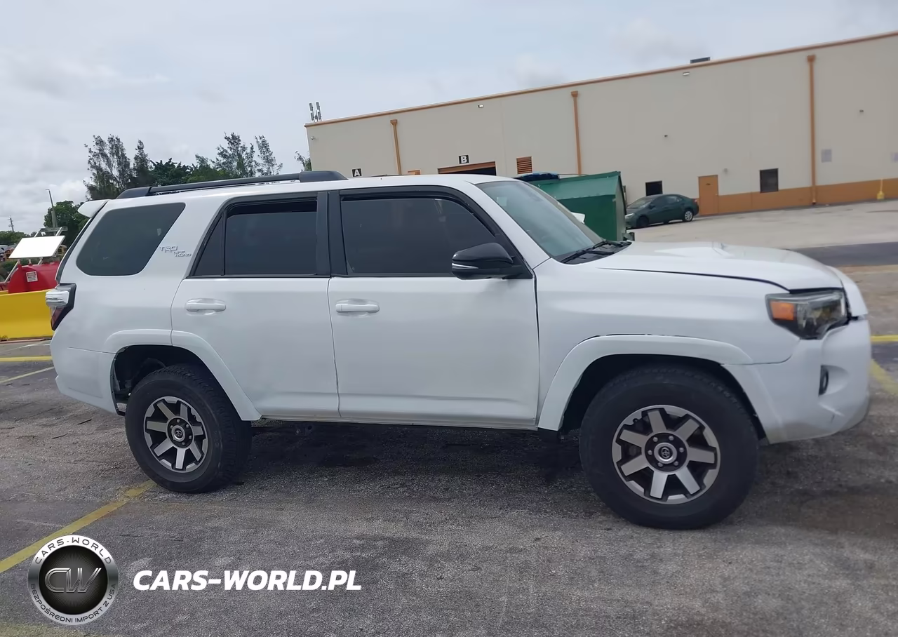 2021 Toyota 4Runner Trd Off Road VIN:JTEPU5JR0M5915786 - 14