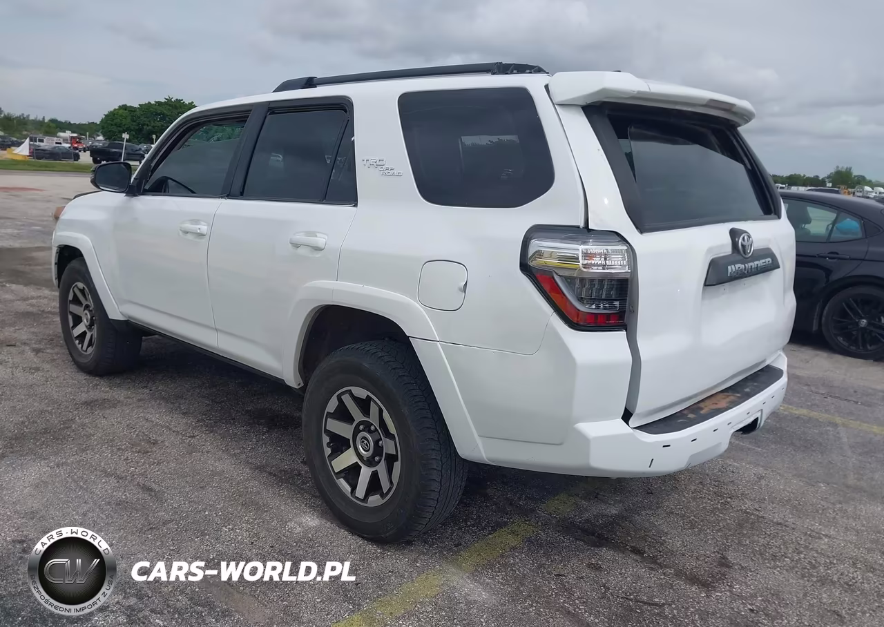 2021 Toyota 4Runner Trd Off Road VIN:JTEPU5JR0M5915786 - 3