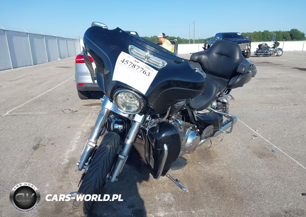 2017 Harley-Davidson Flhtcu Ultra Classic Electra Gld VIN:1HD1FCC10HB644590 - 2