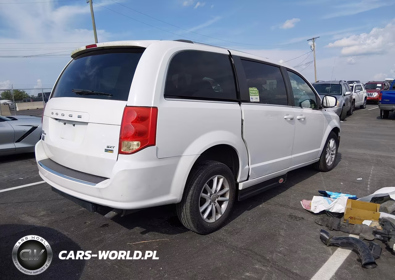 2018 Dodge Grand Caravan Sxt VIN:2C4RDGCGXJR264105 - 4