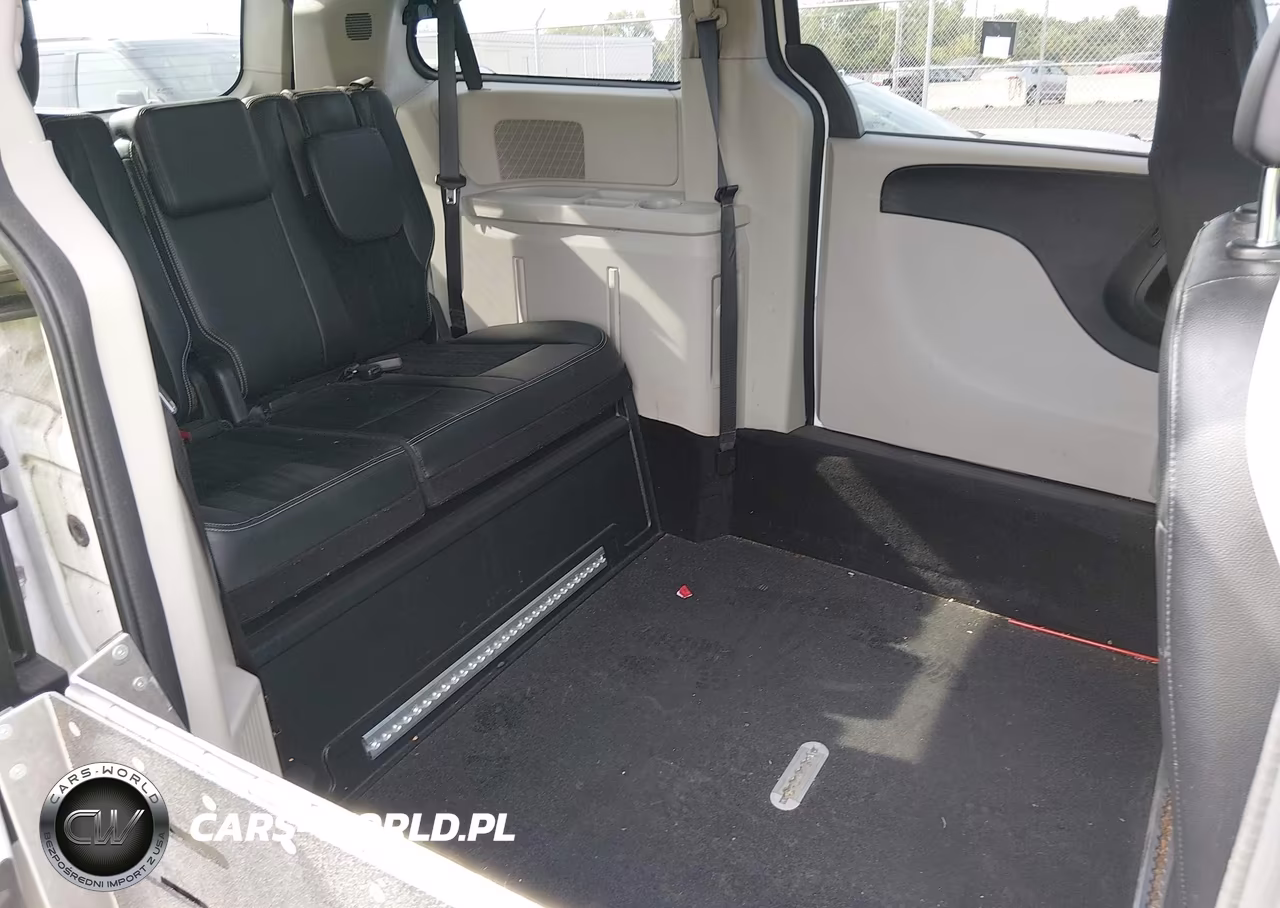 2018 Dodge Grand Caravan Sxt VIN:2C4RDGCGXJR264105 - 8