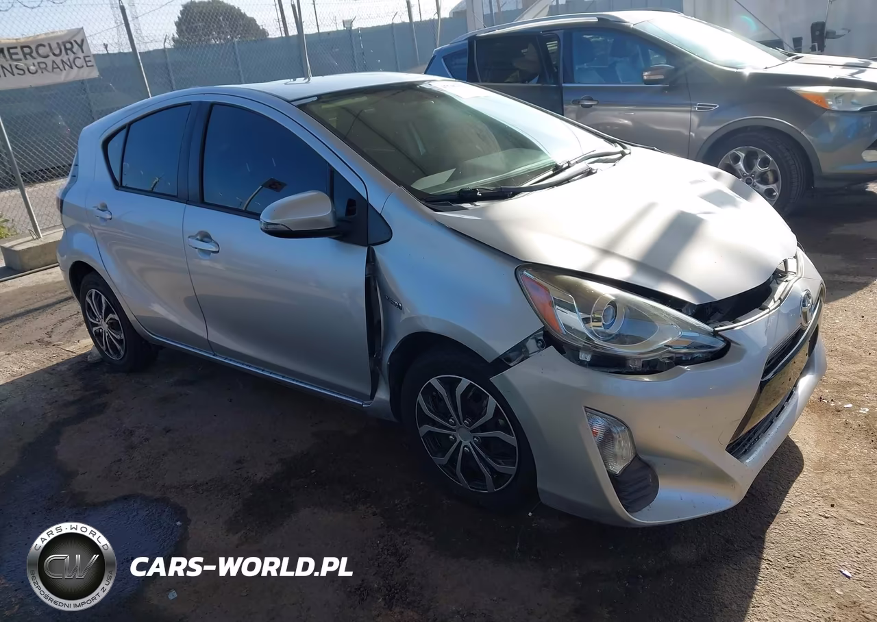 2016 Toyota Prius C Three