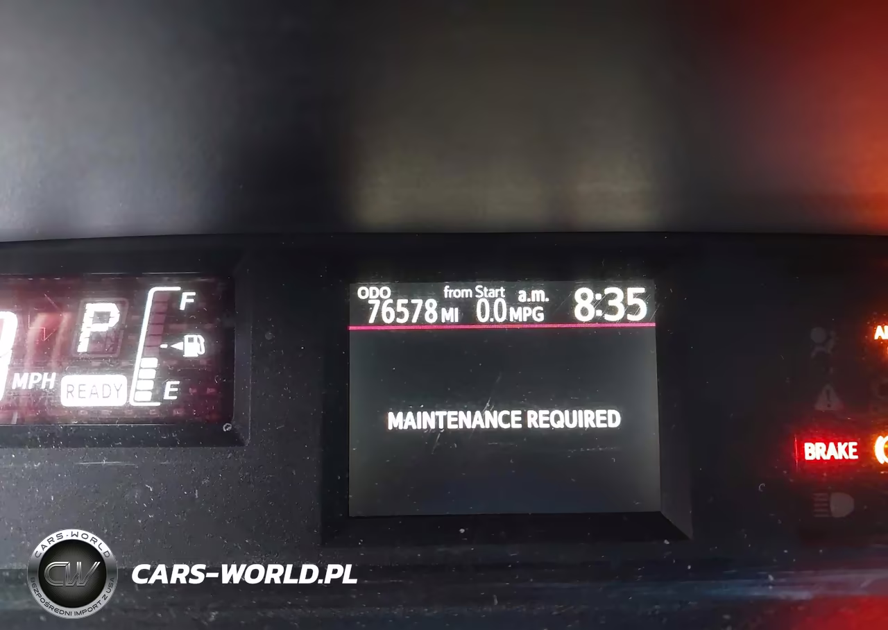 2016 Toyota Prius C Three VIN:JTDKDTB30G1129463 - 15