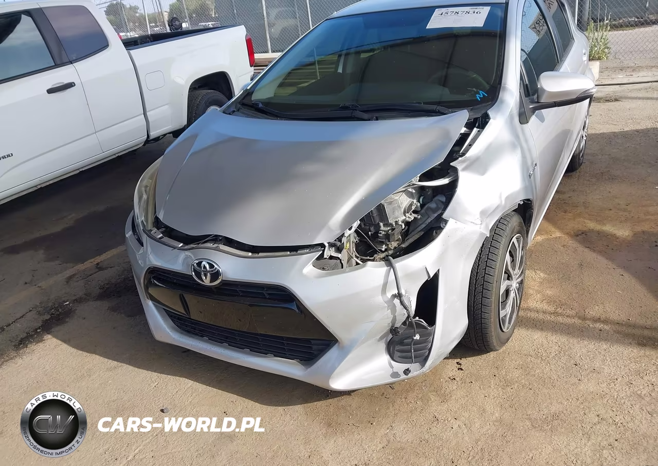 2016 Toyota Prius C Three VIN:JTDKDTB30G1129463 - 6