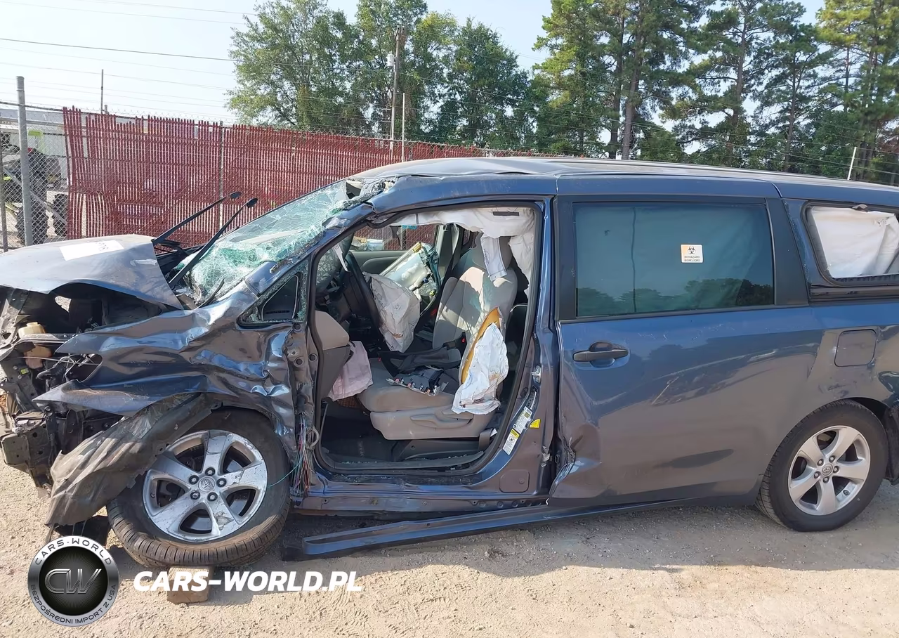 2015 Toyota Sienna L 7 Passenger VIN:5TDZK3DC0FS651240 - 6