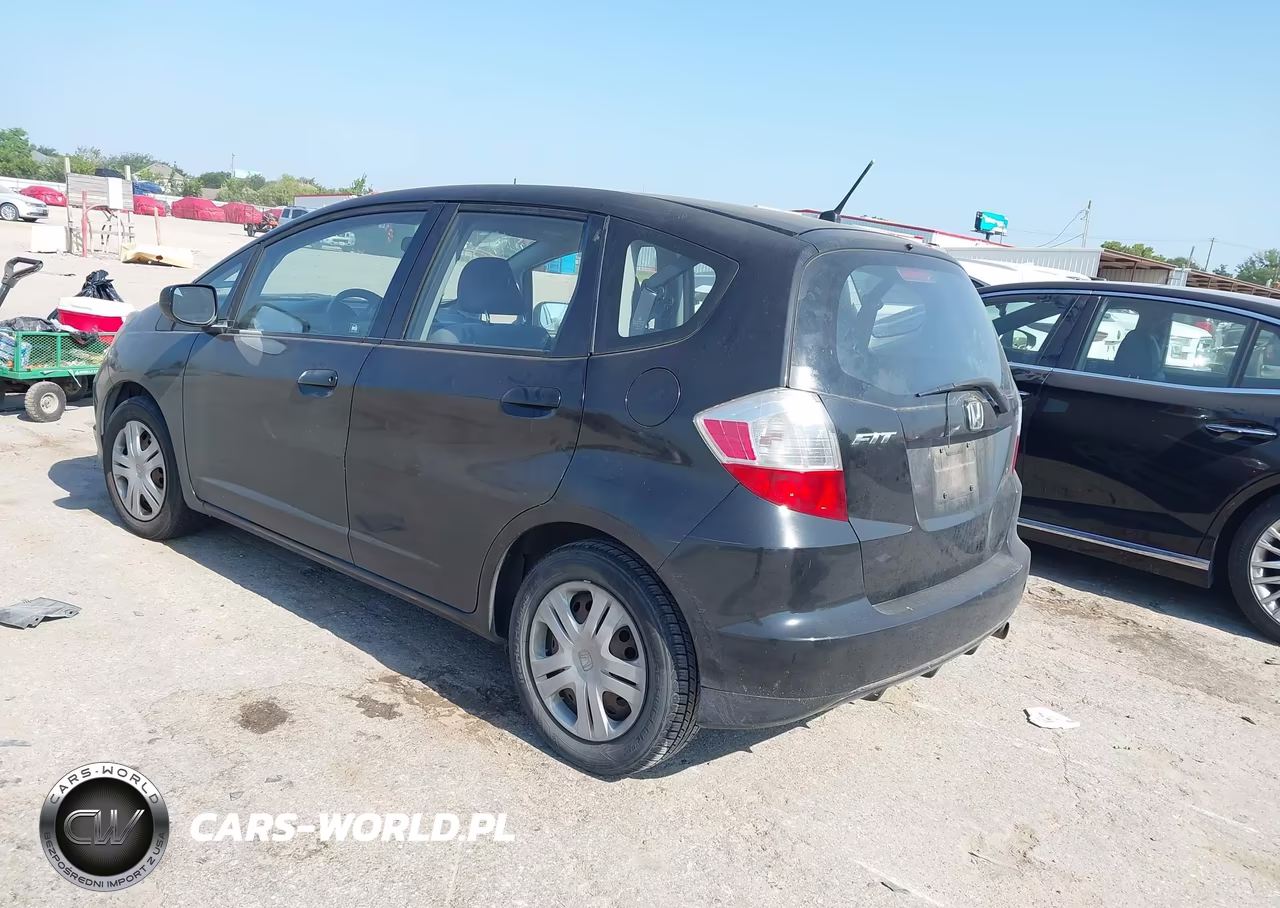 2010 Honda Fit VIN:JHMGE8G28AC039004 - 3