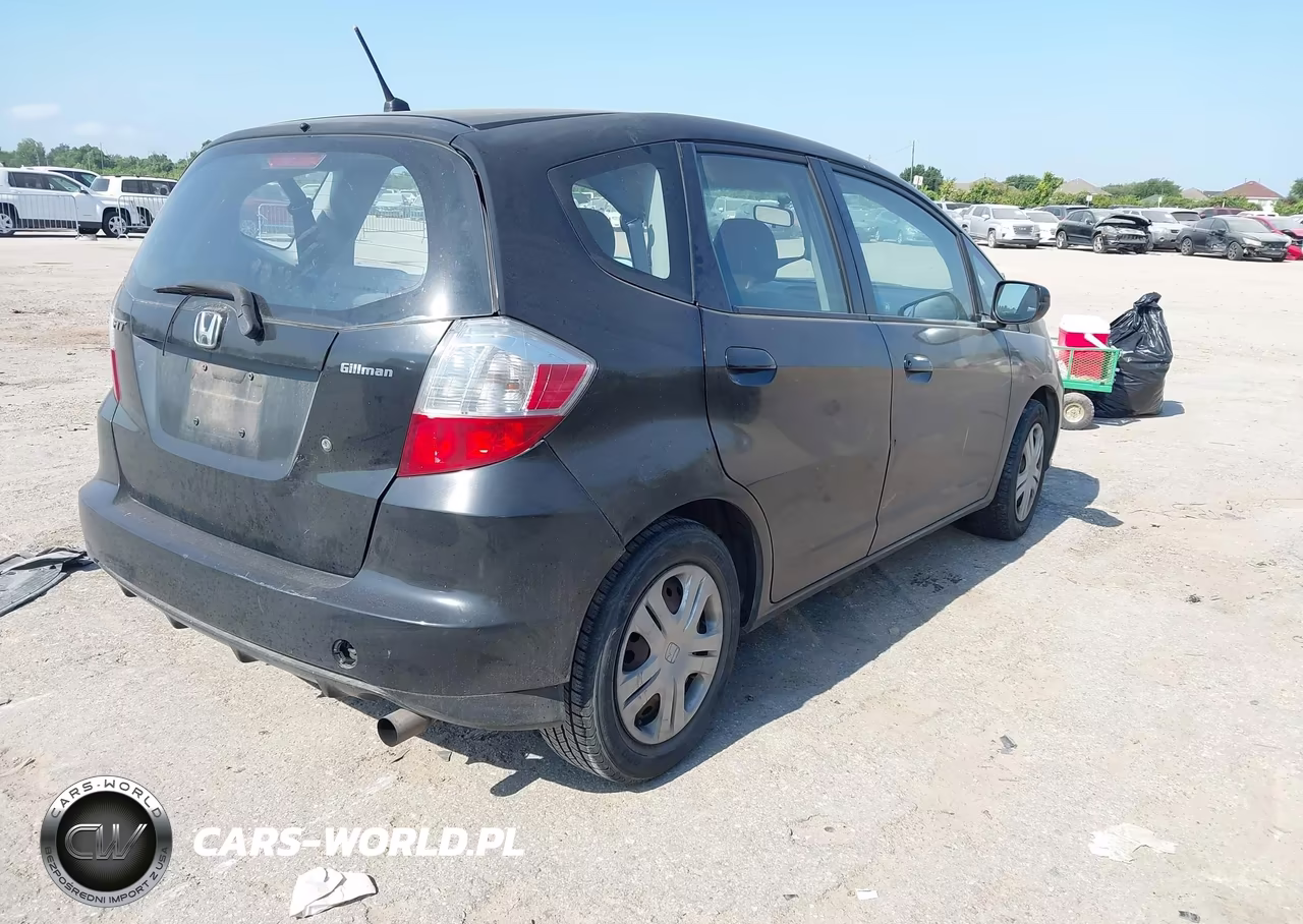 2010 Honda Fit VIN:JHMGE8G28AC039004 - 4