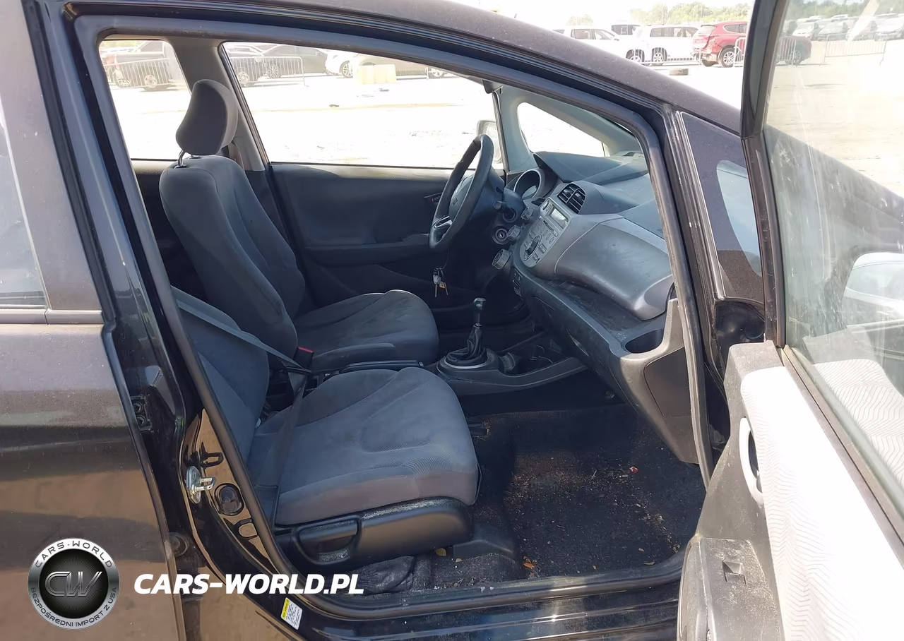 2010 Honda Fit VIN:JHMGE8G28AC039004 - 5
