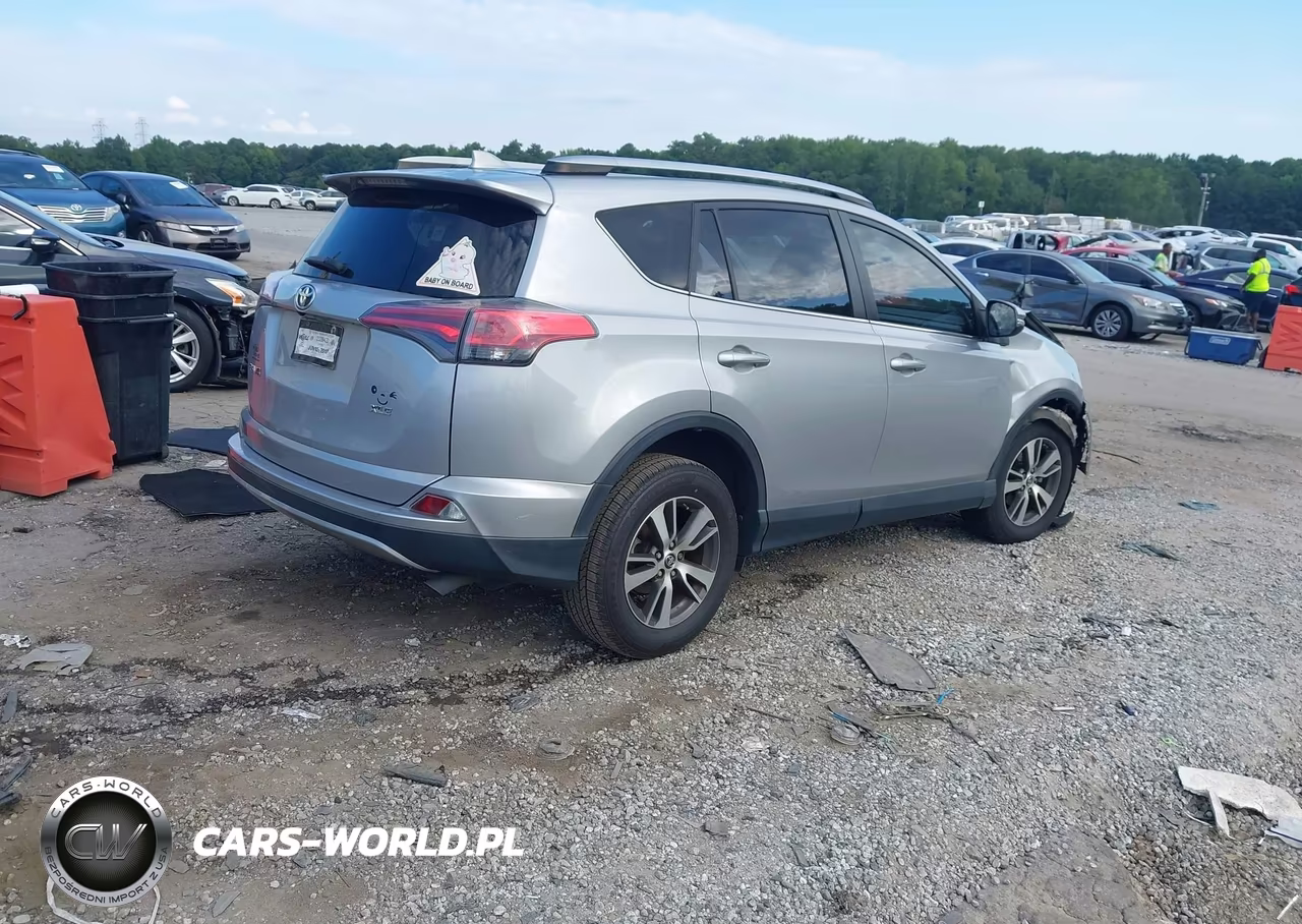 2018 Toyota Rav4 Xle VIN:JTMWFREV4JJ170116 - 4