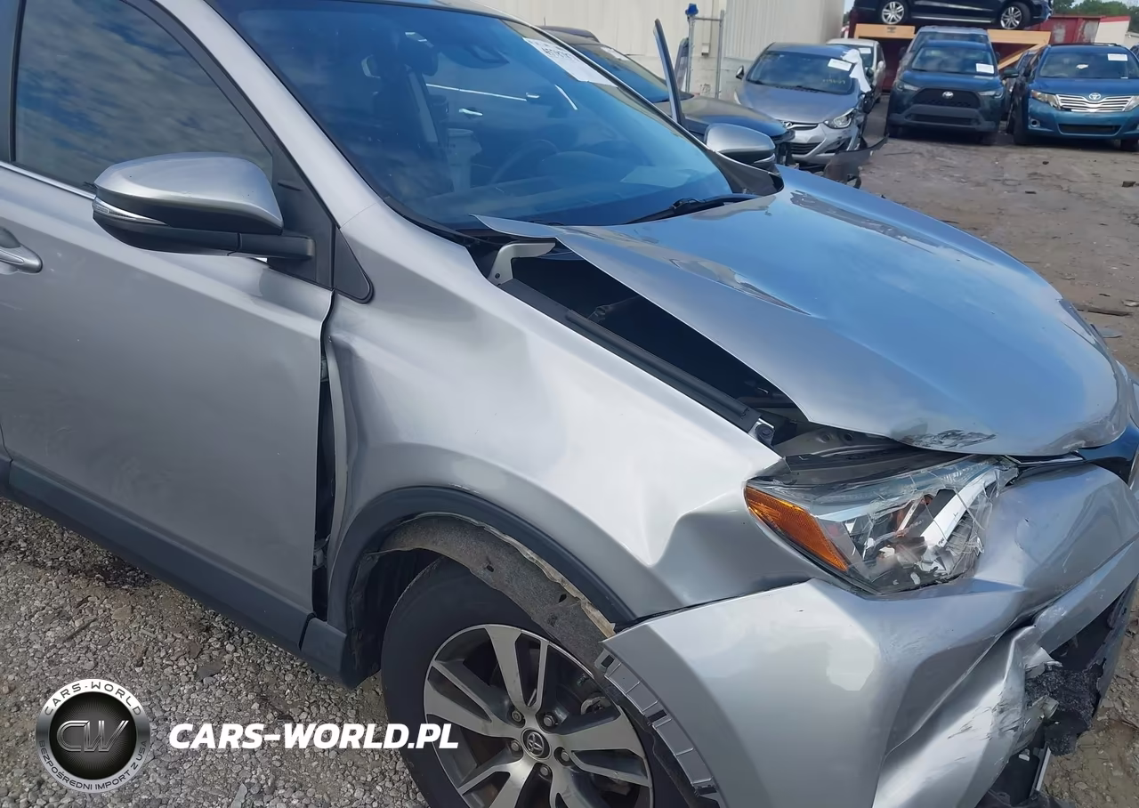 2018 Toyota Rav4 Xle VIN:JTMWFREV4JJ170116 - 6