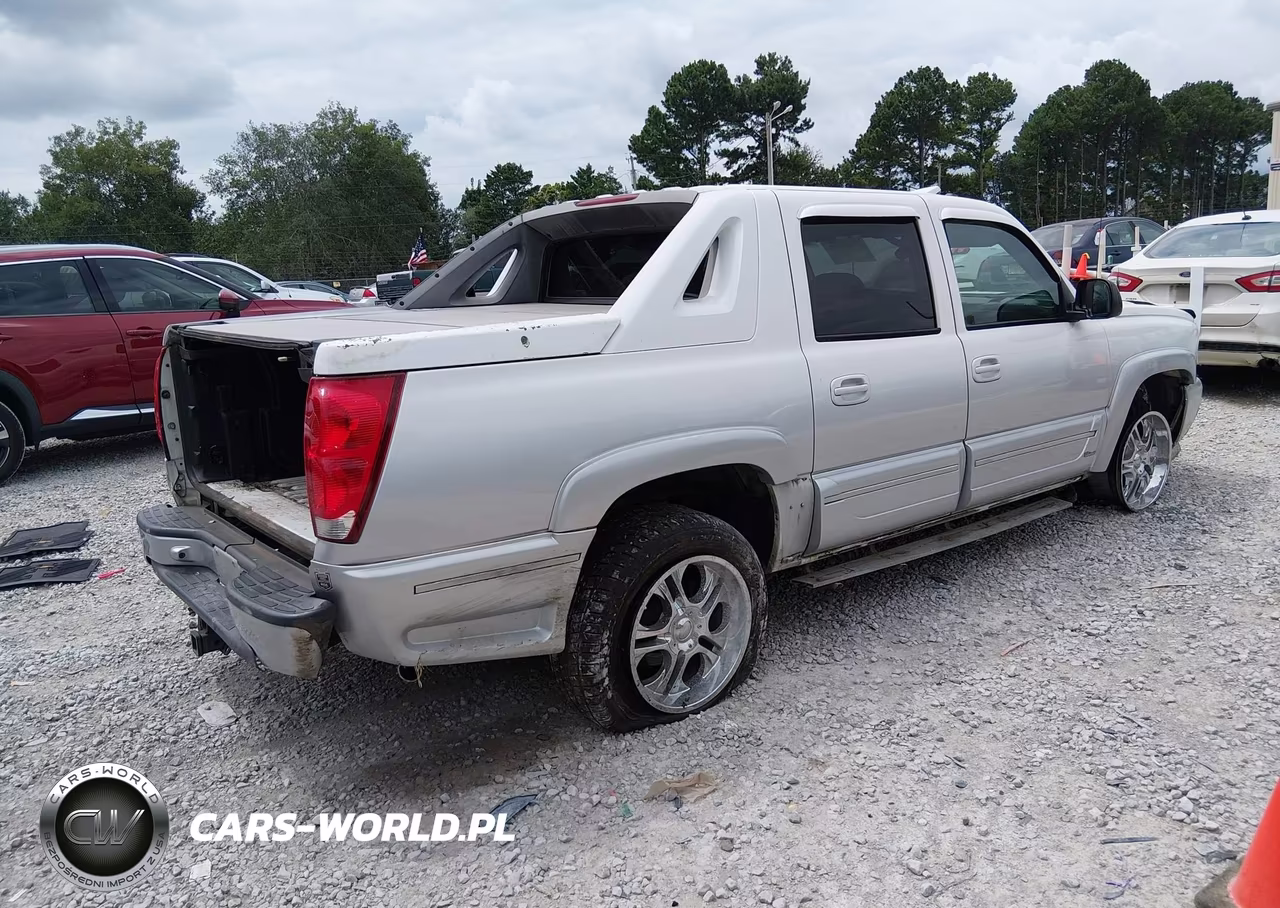 2004 Chevrolet Avalanche 1500 VIN:3GNEC12T94G237637 - 4