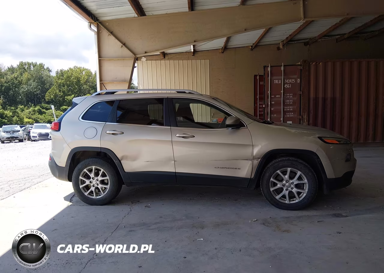 2015 Jeep Cherokee Latitude VIN:1C4PJMCS3FW544823 - 13