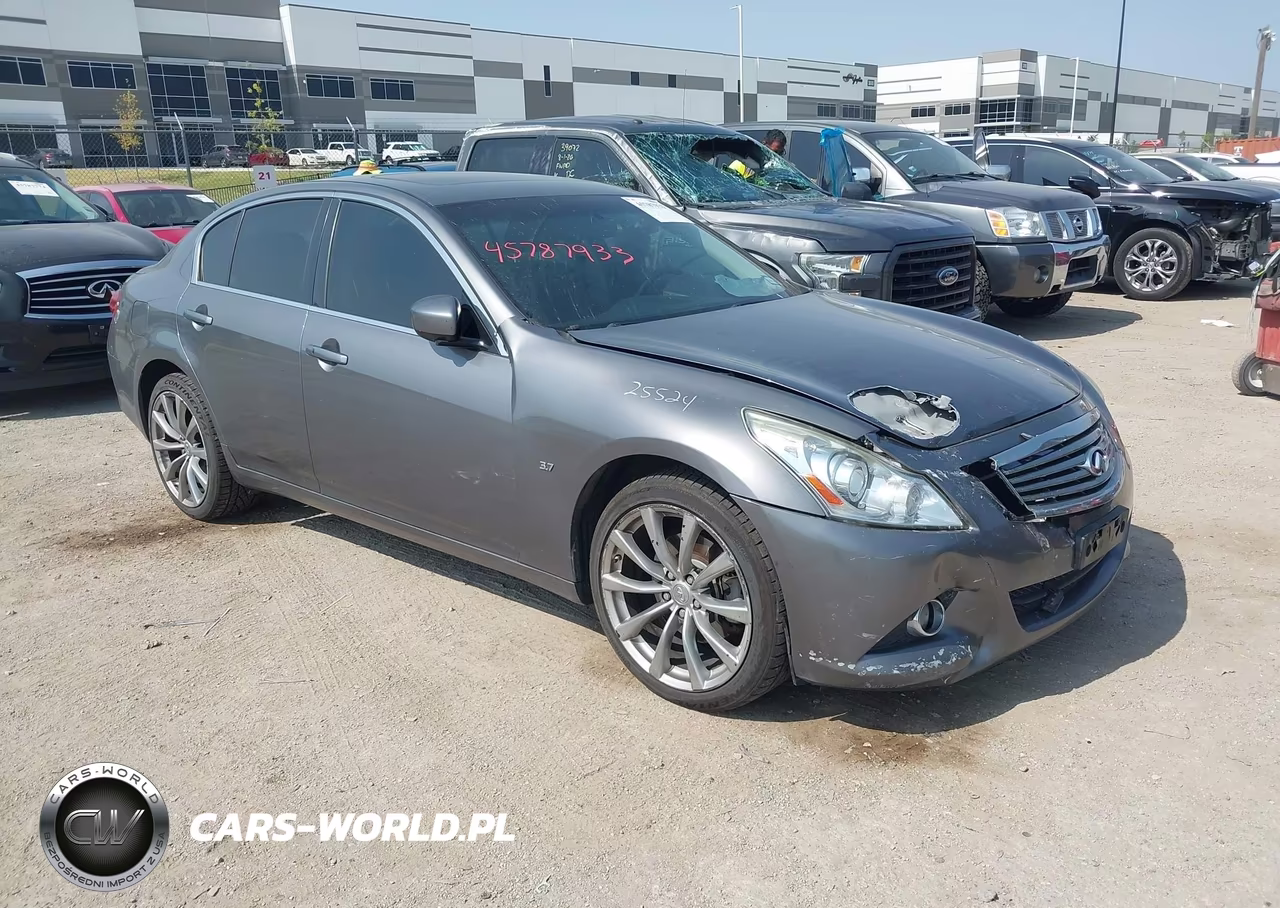 2015 Infiniti Q40