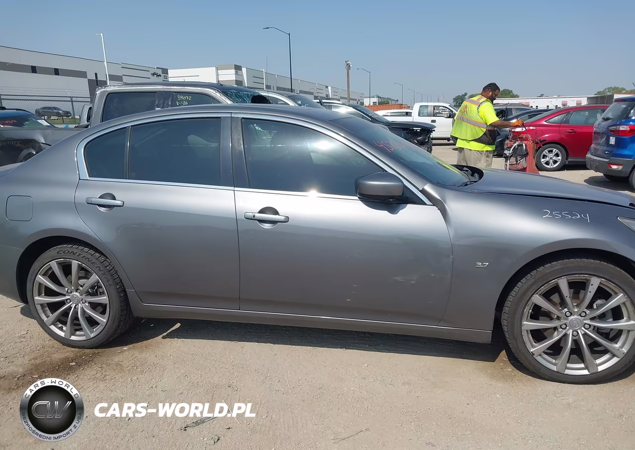 2015 Infiniti Q40 VIN:JN1CV6AR2FM524771 - 13