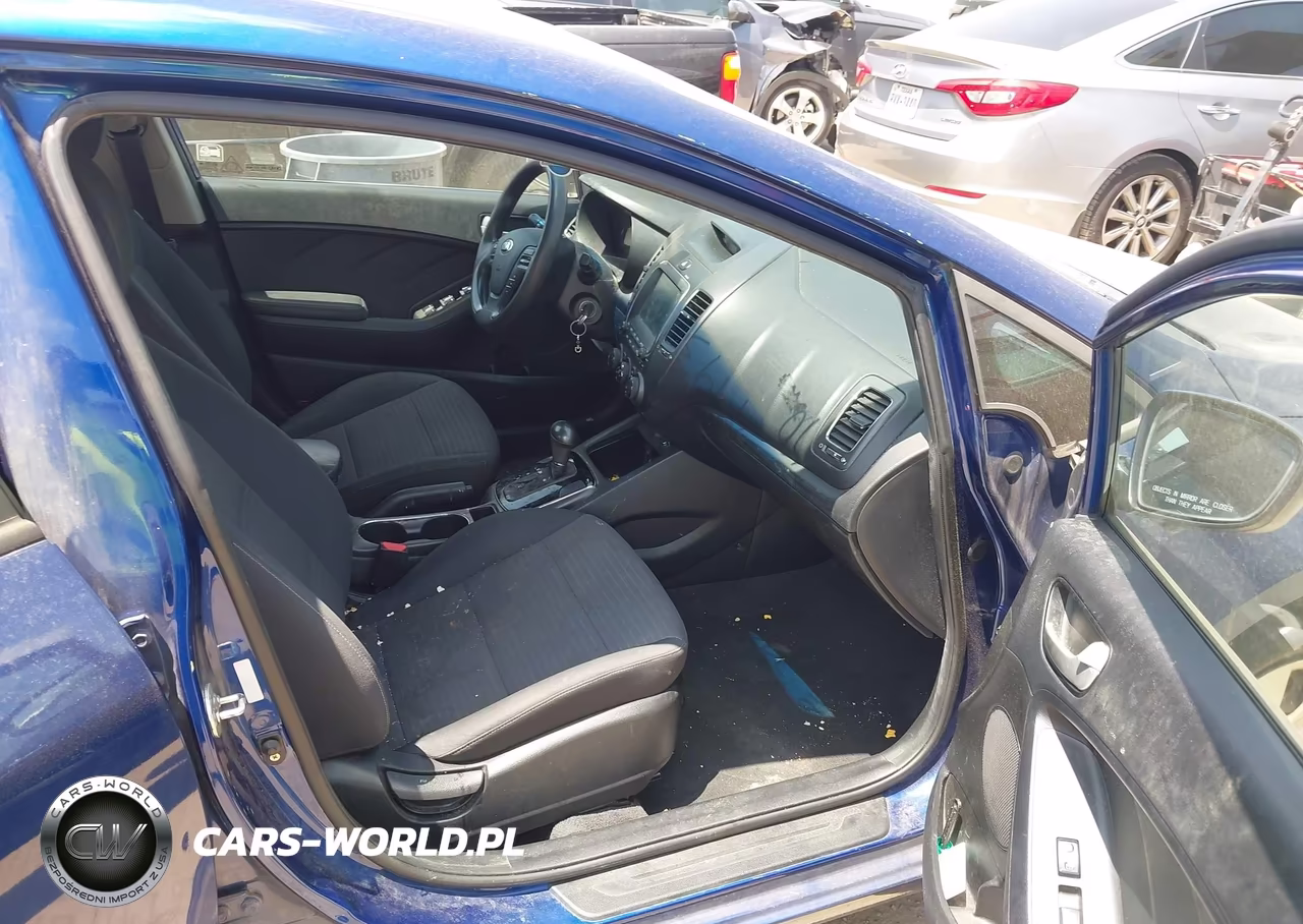 2018 Kia Forte Lx VIN:3KPFL4A76JE193963 - 5