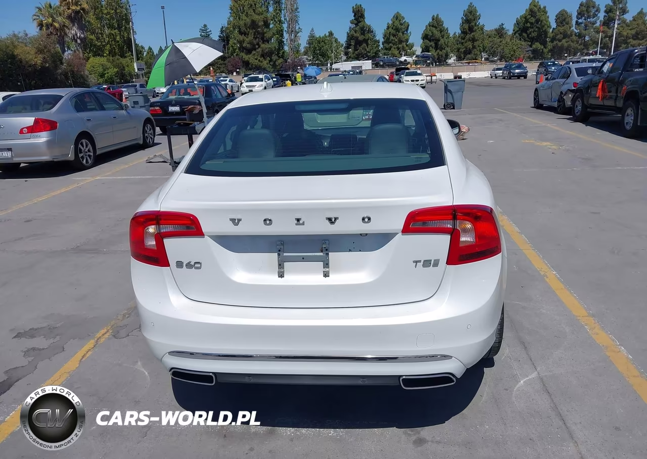 2016 Volvo S60 Inscription T5 Drive-E Platinum VIN:LYV402FMXGB112356 - 16