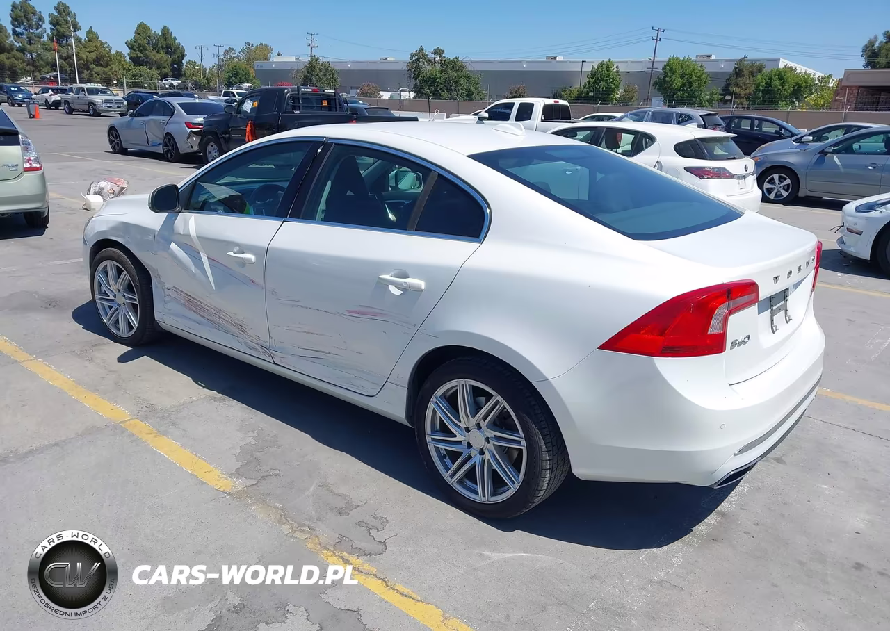 2016 Volvo S60 Inscription T5 Drive-E Platinum VIN:LYV402FMXGB112356 - 3