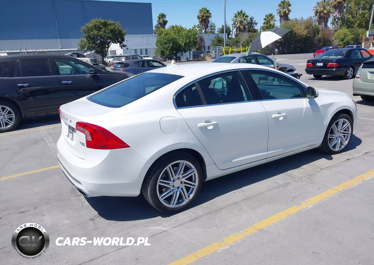 2016 Volvo S60 Inscription T5 Drive-E Platinum VIN:LYV402FMXGB112356 - 4