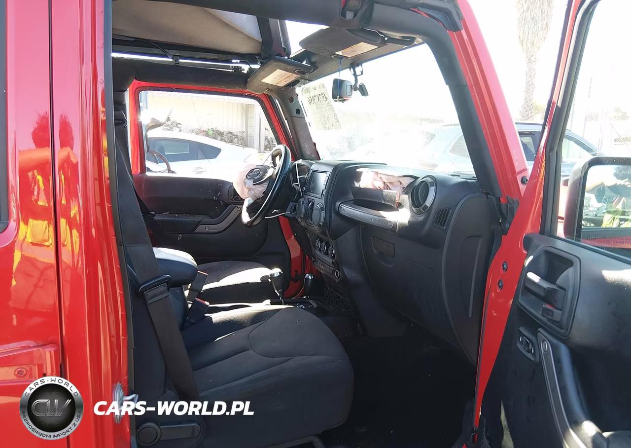 2017 Jeep Wrangler Unlimited Sport VIN:1C4BJWDG4HL719682 - 5