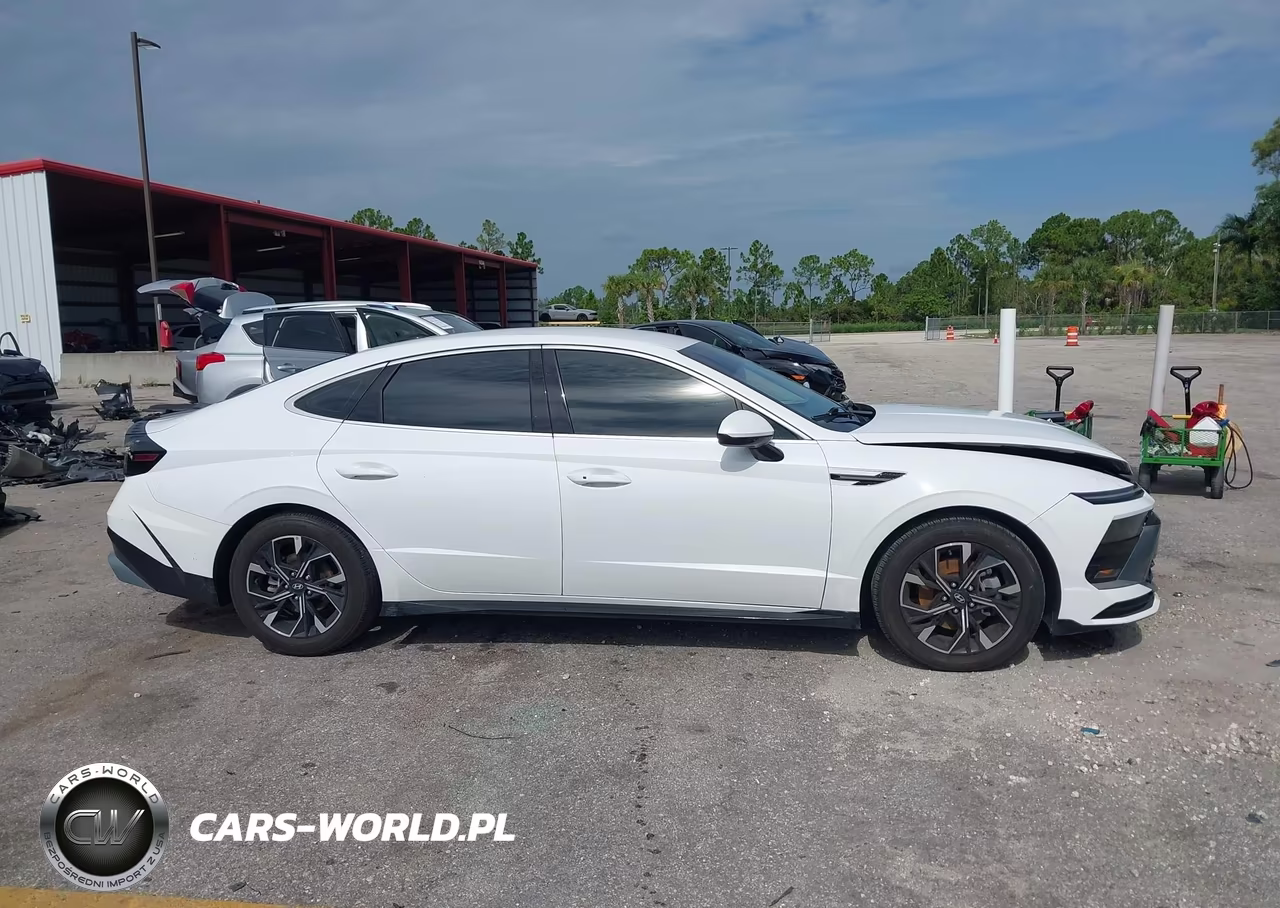 2025 Hyundai Sonata Sel VIN:KMHL64JA7SA467368 - 13