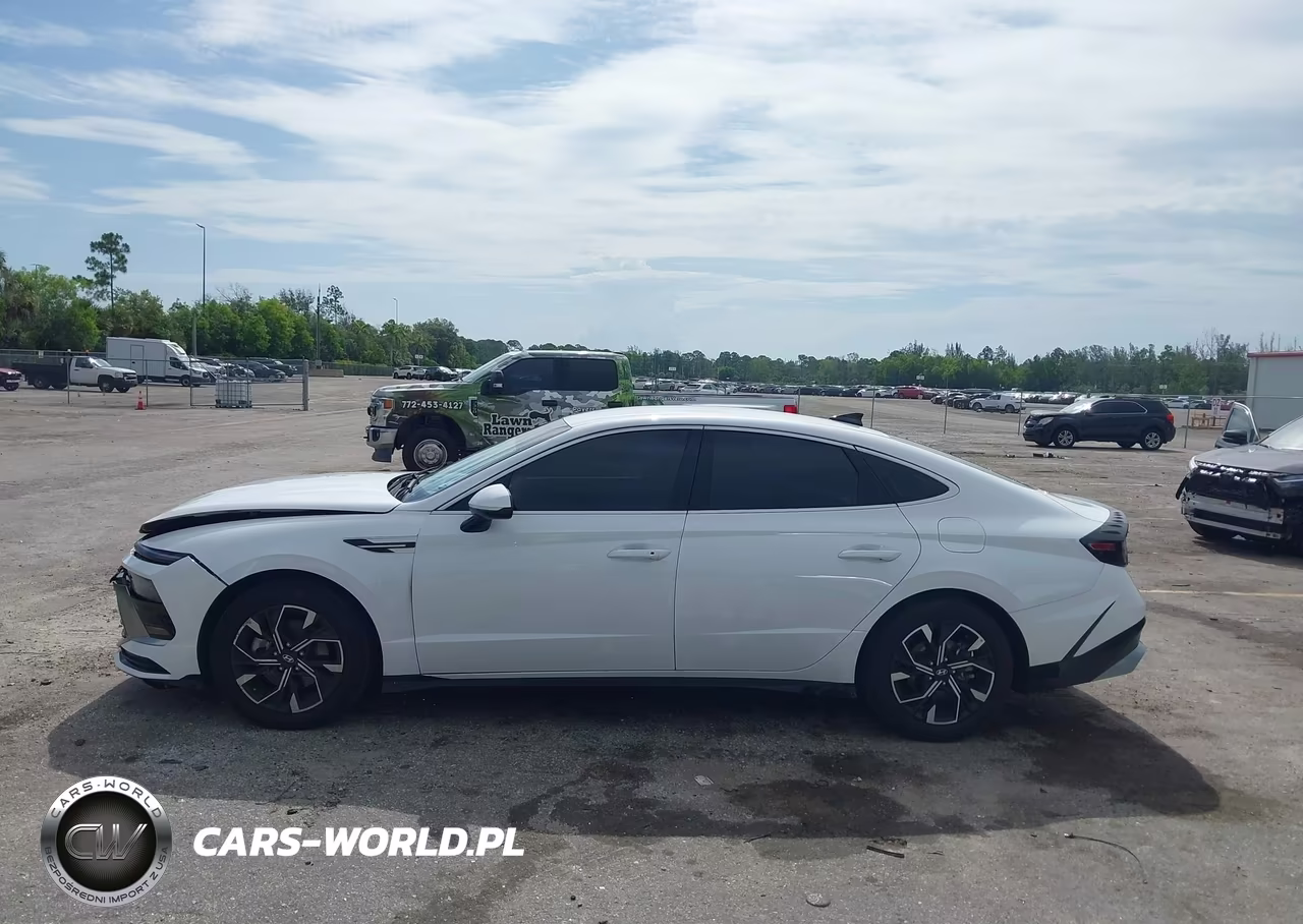 2025 Hyundai Sonata Sel VIN:KMHL64JA7SA467368 - 14