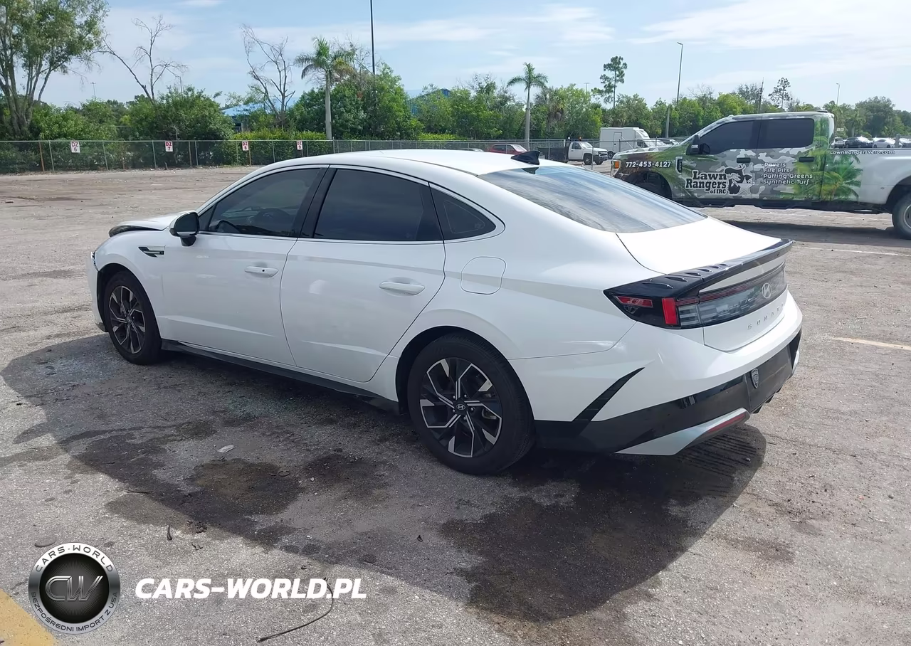 2025 Hyundai Sonata Sel VIN:KMHL64JA7SA467368 - 3