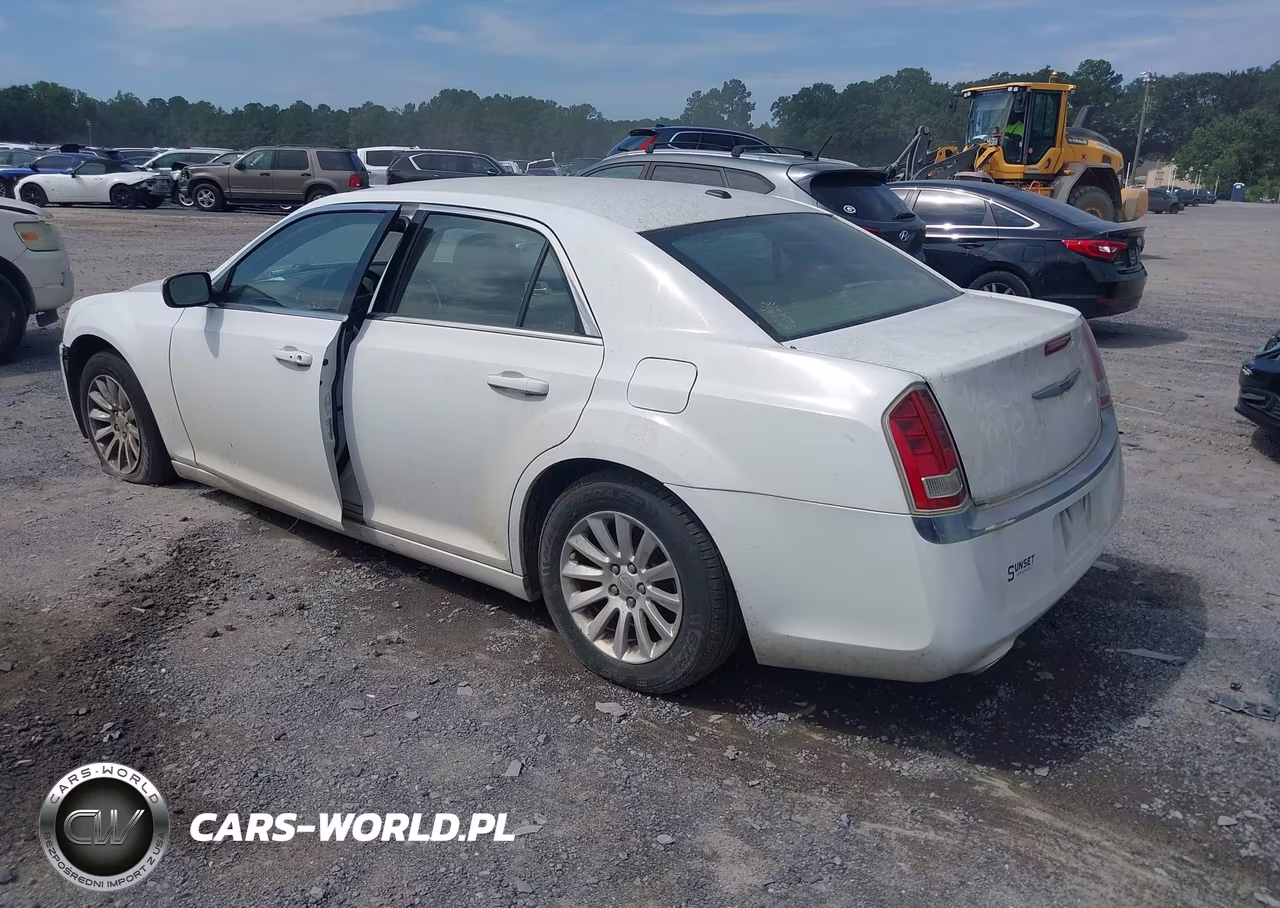 2012 Chrysler 300 VIN:2C3CCAAG6CH206112 - 3