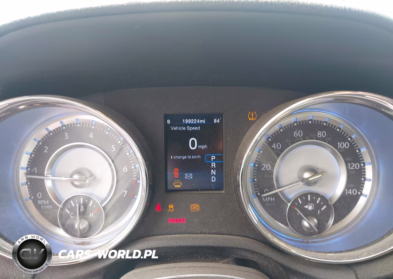 2012 Chrysler 300 VIN:2C3CCAAG6CH206112 - 6