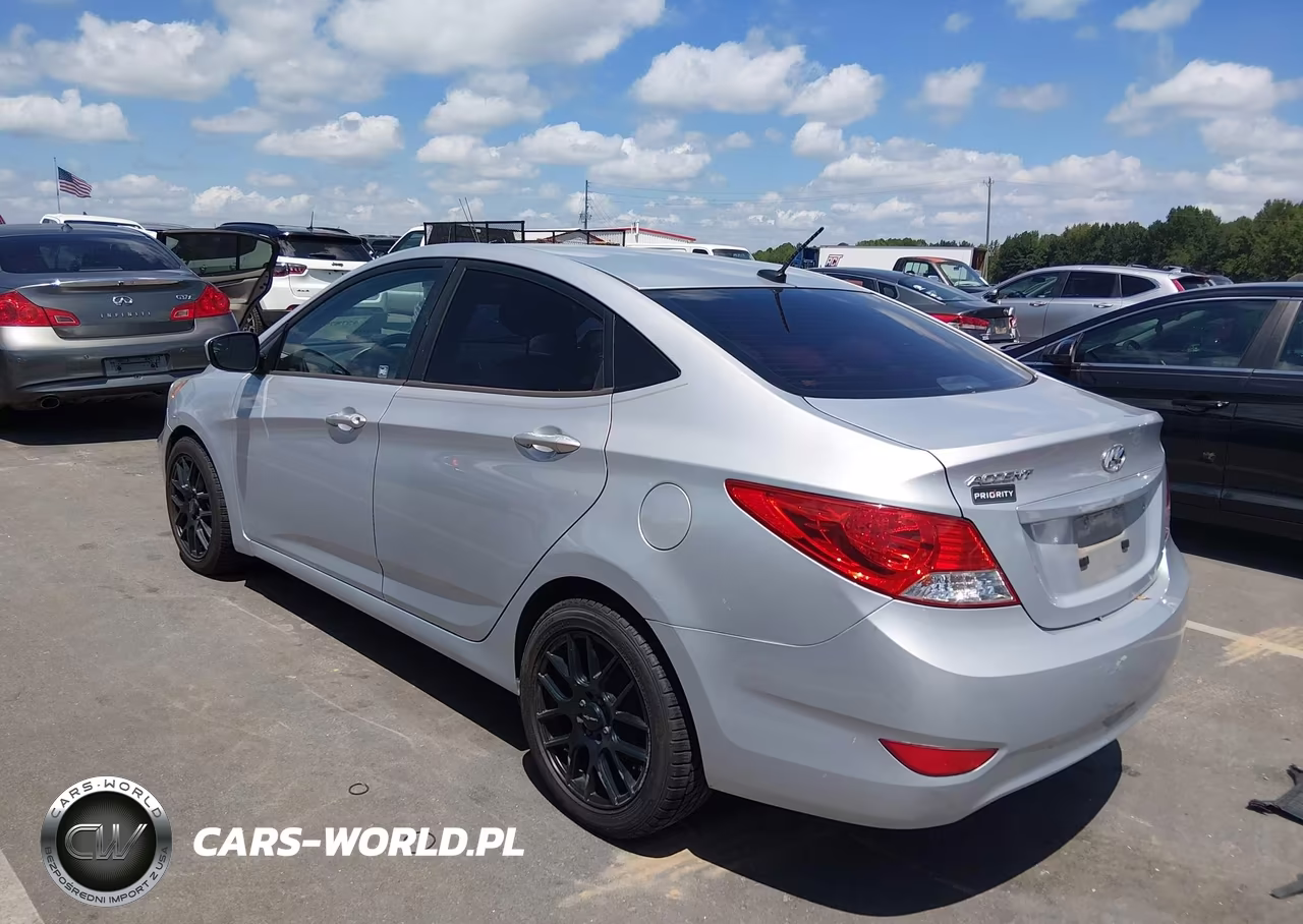 2014 Hyundai Accent Gls VIN:KMHCT4AE5EU642957 - 3