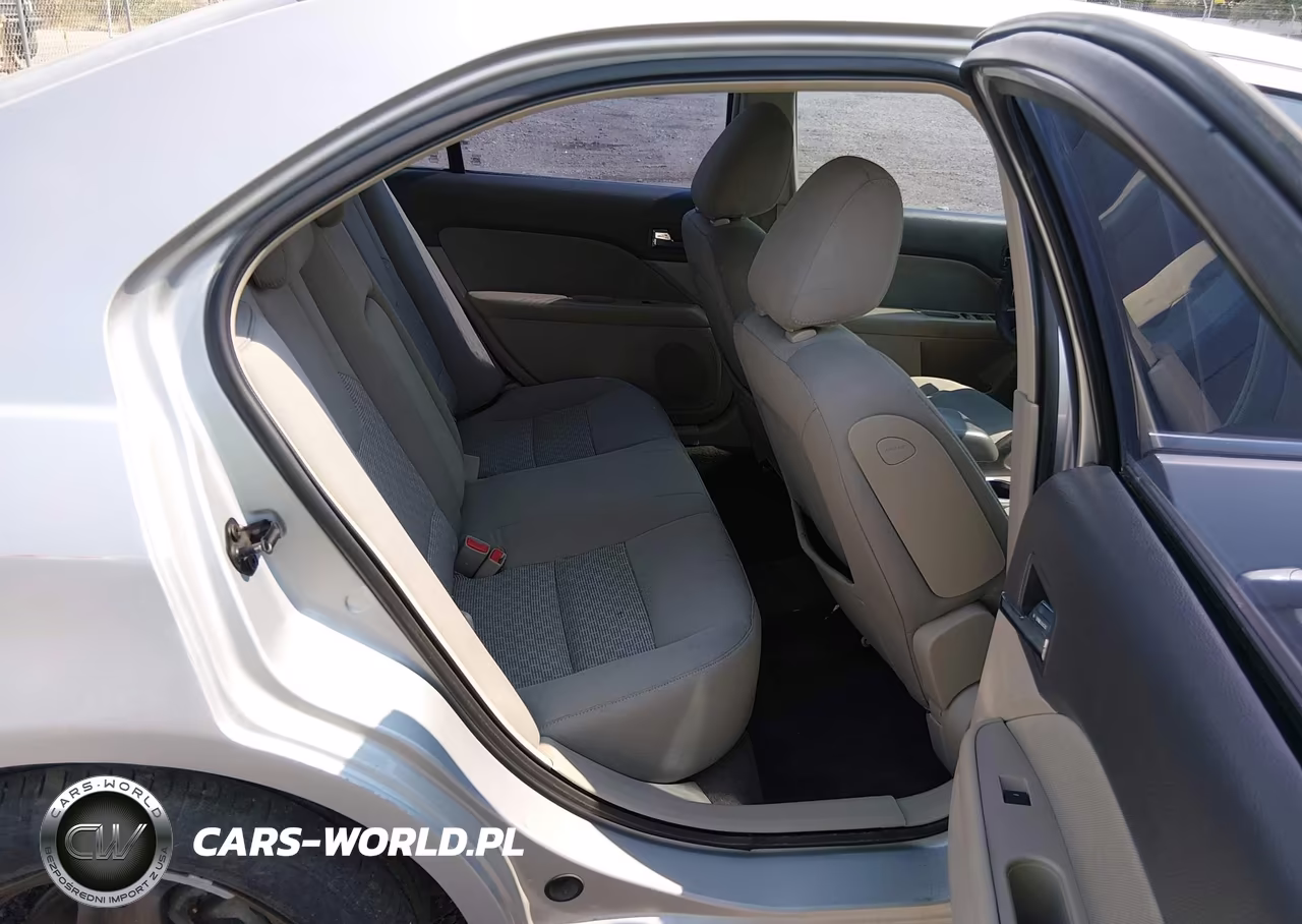 2010 Ford Fusion Se VIN:3FAHP0HG1AR161142 - 8