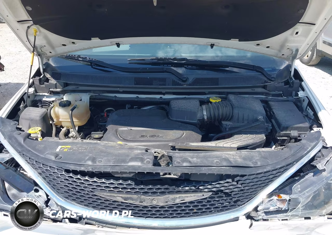 2020 Chrysler Pacifica Touring L VIN:2C4RC1BG7LR125084 - 10
