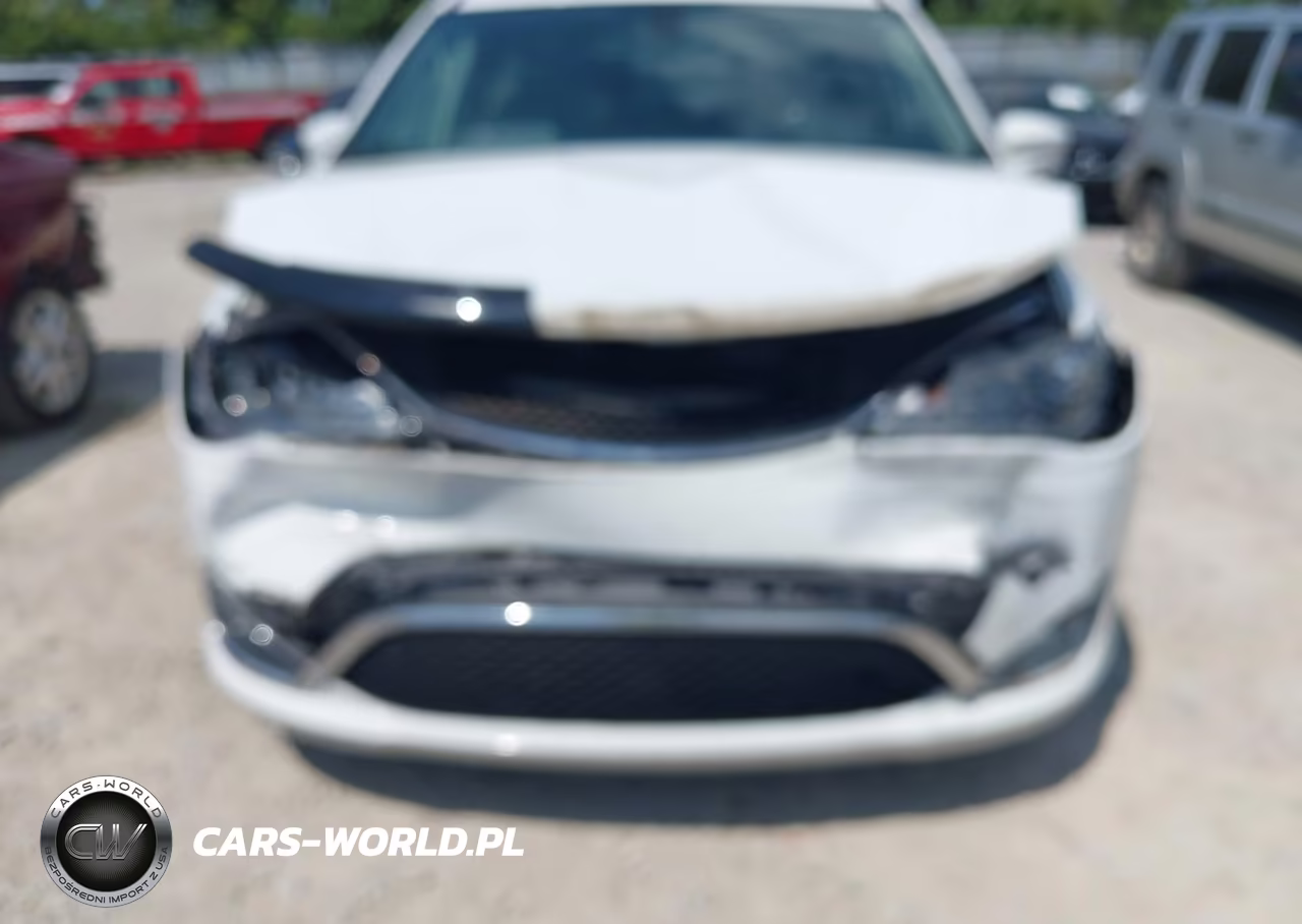 2020 Chrysler Pacifica Touring L VIN:2C4RC1BG7LR125084 - 6