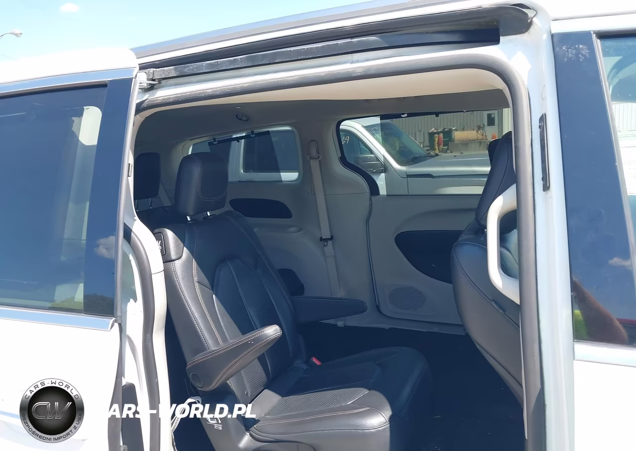 2020 Chrysler Pacifica Touring L VIN:2C4RC1BG7LR125084 - 8