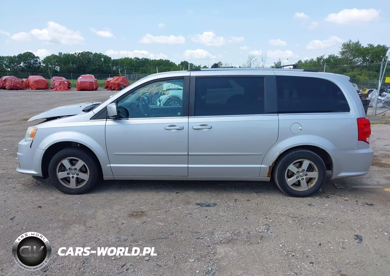 2011 Dodge Grand Caravan Crew VIN:2D4RN5DG2BR679746 - 15