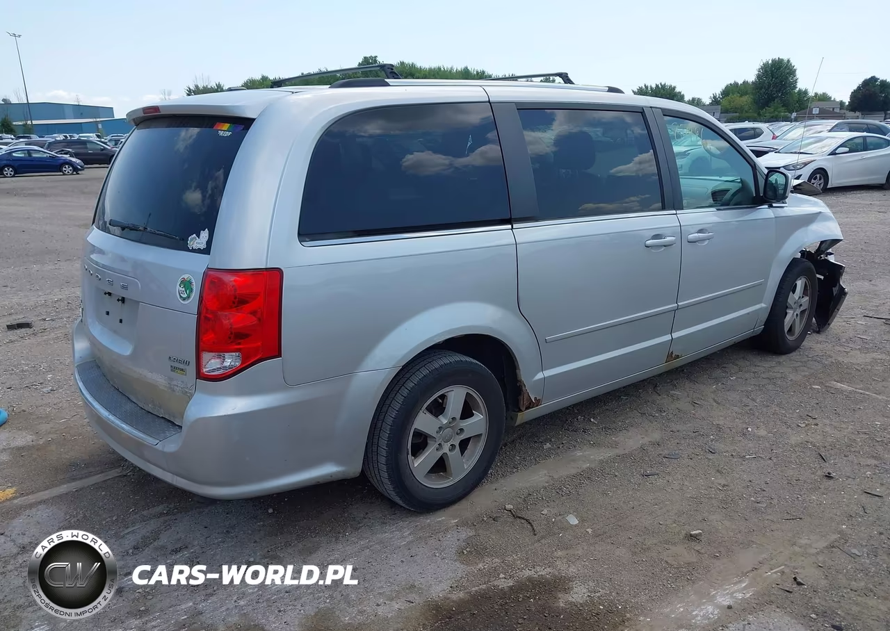 2011 Dodge Grand Caravan Crew VIN:2D4RN5DG2BR679746 - 4