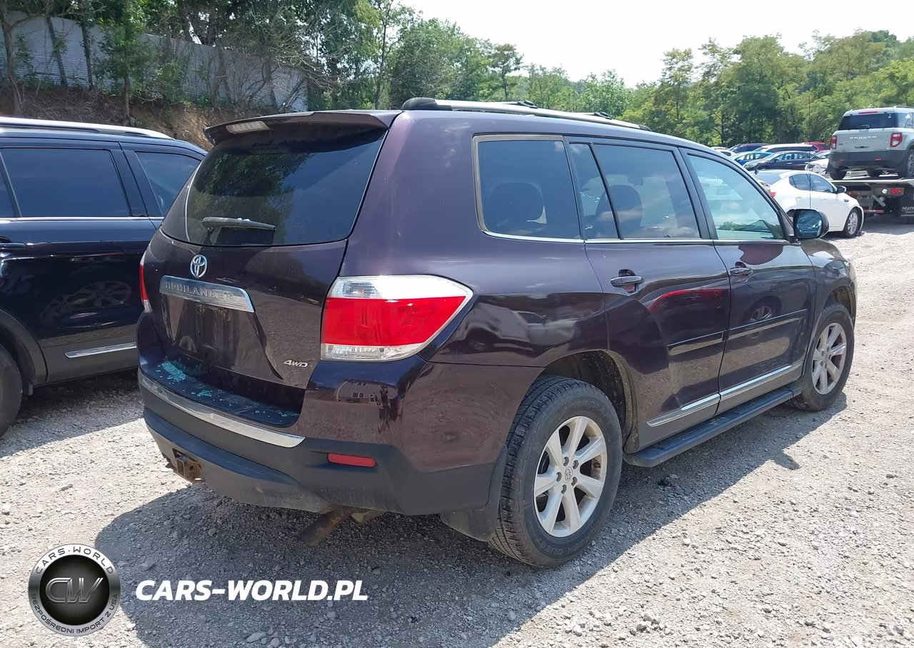 2012 Toyota Highlander Base V6 VIN:5TDBK3EH4CS154845 - 4