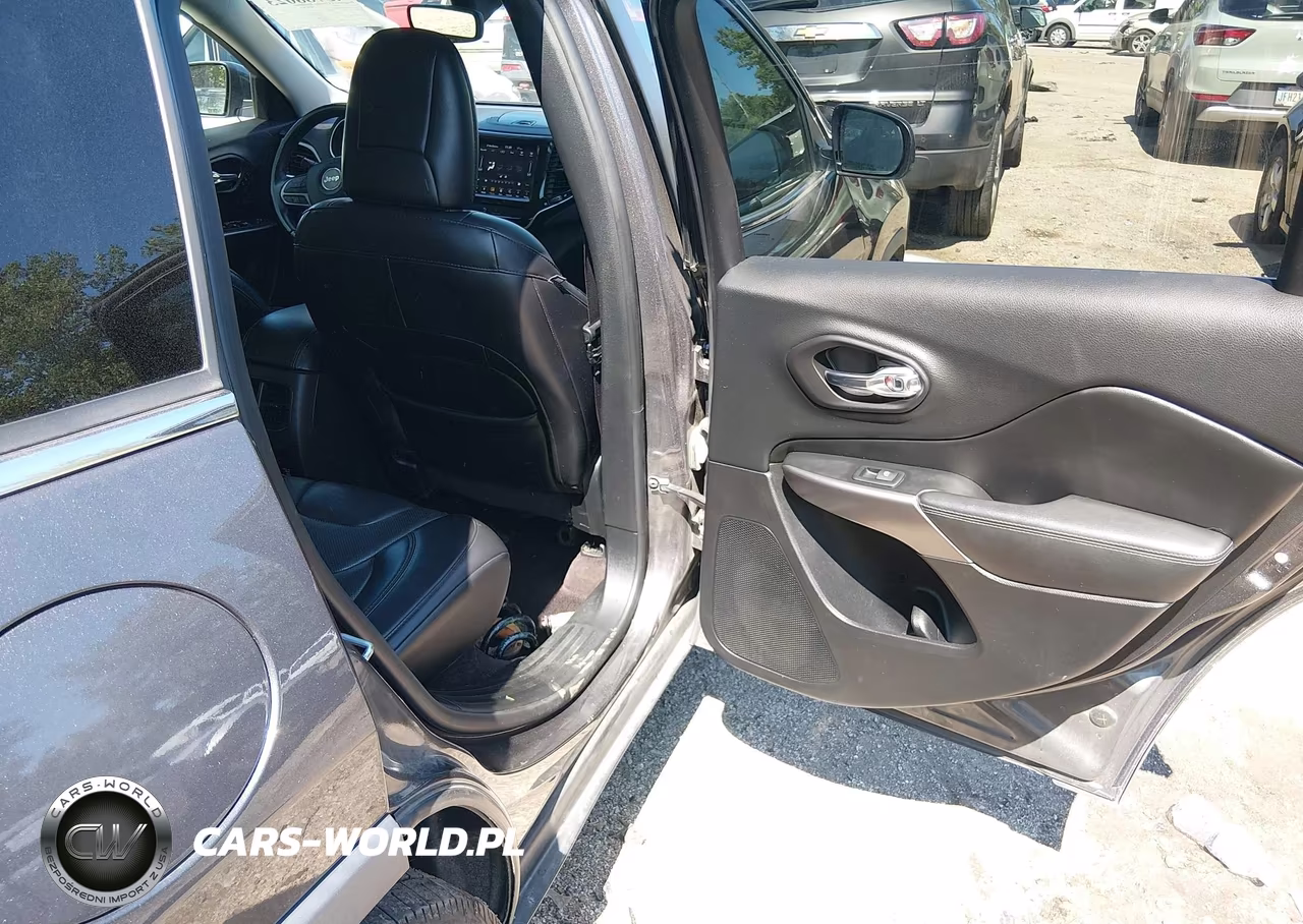 2019 Jeep Cherokee Limited 4X4 VIN:1C4PJMDX7KD186335 - 8