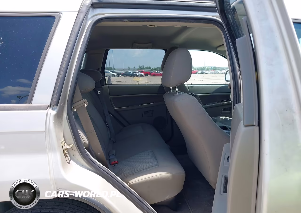 2007 Jeep Grand Cherokee Laredo VIN:1J8GS48K07C538480 - 8