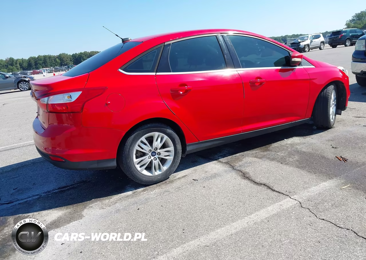 2012 Ford Focus Sel VIN:1FAHP3H27CL363121 - 4