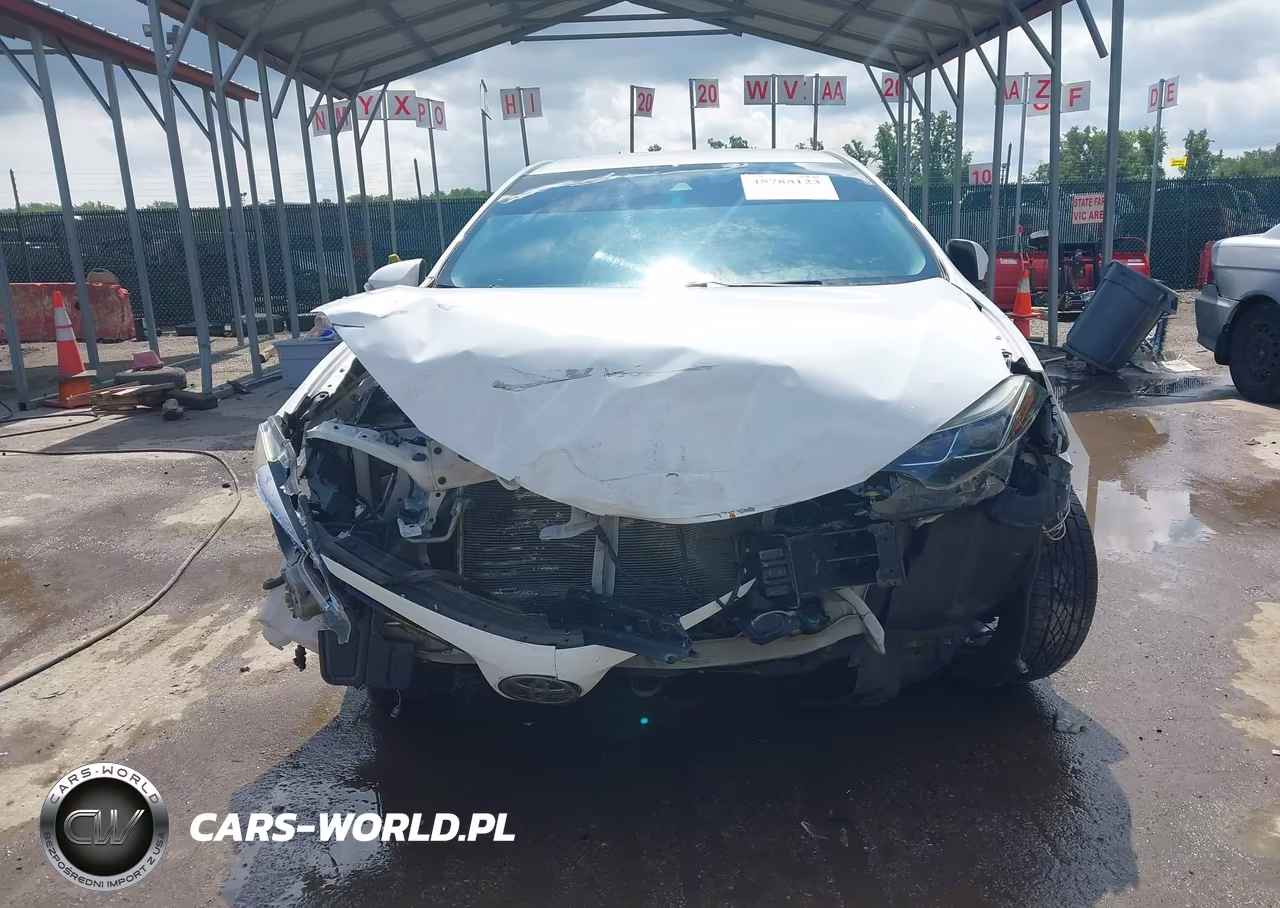 2017 Toyota Corolla Se VIN:5YFBURHE6HP661633 - 13