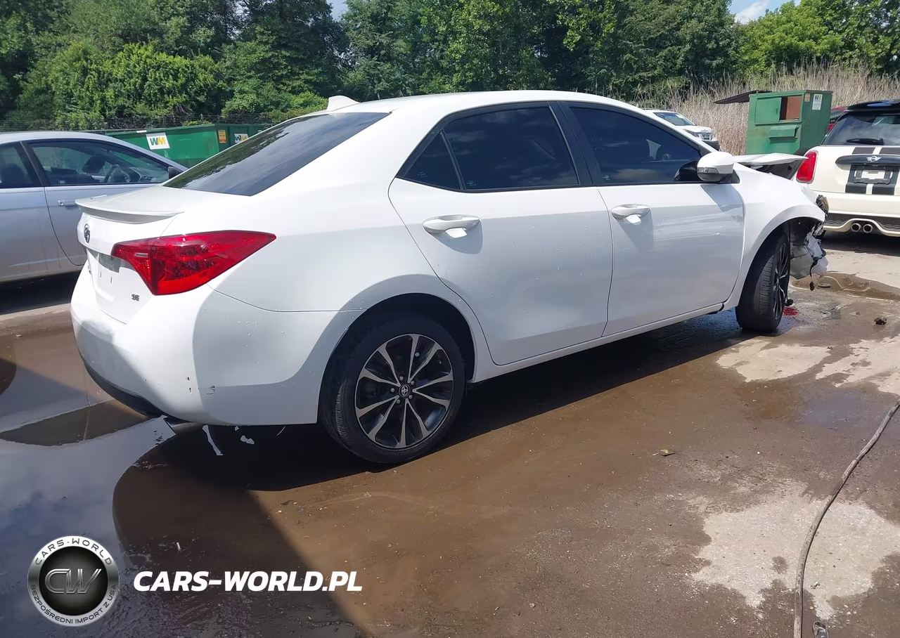2017 Toyota Corolla Se VIN:5YFBURHE6HP661633 - 4