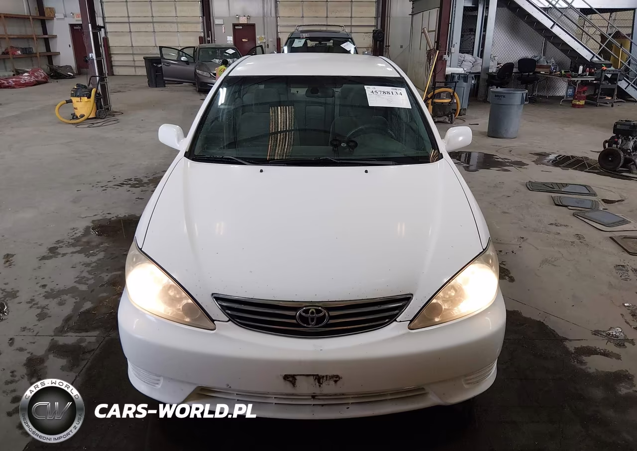2005 Toyota Camry Le VIN:4T1BE32KX5U606203 - 12