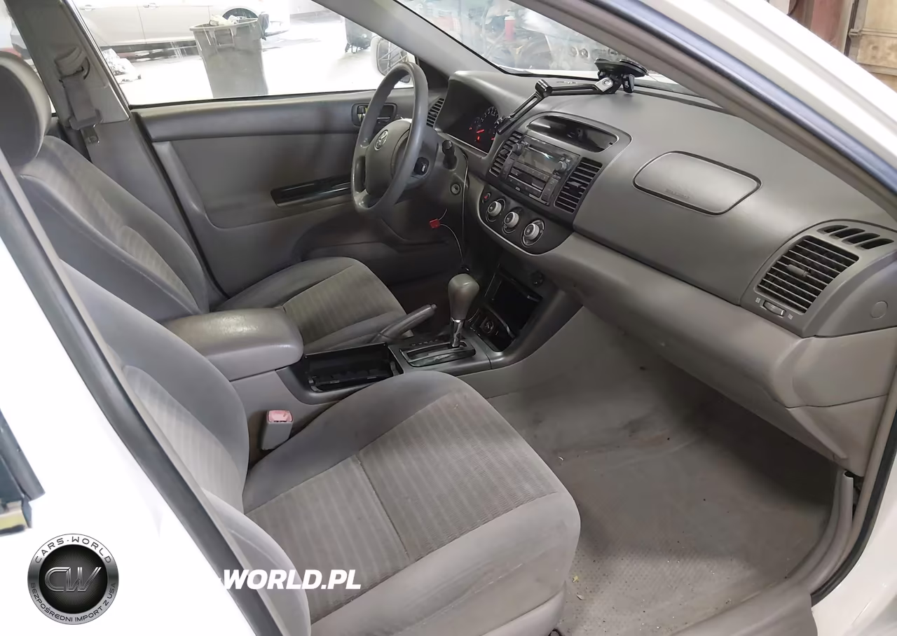 2005 Toyota Camry Le VIN:4T1BE32KX5U606203 - 5