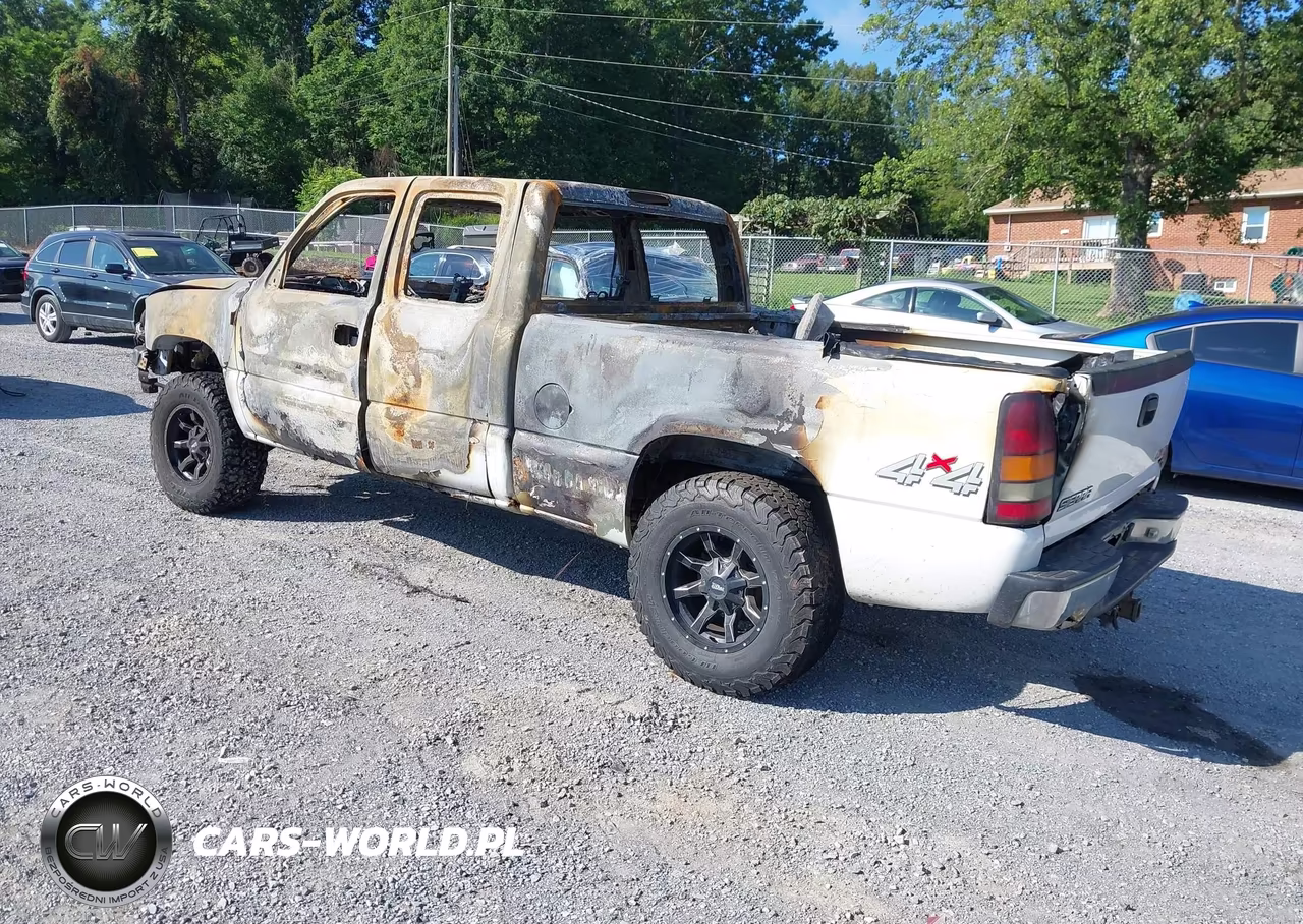 2004 GMC Sierra 1500 VIN:2GTEK19T341137916 - 3