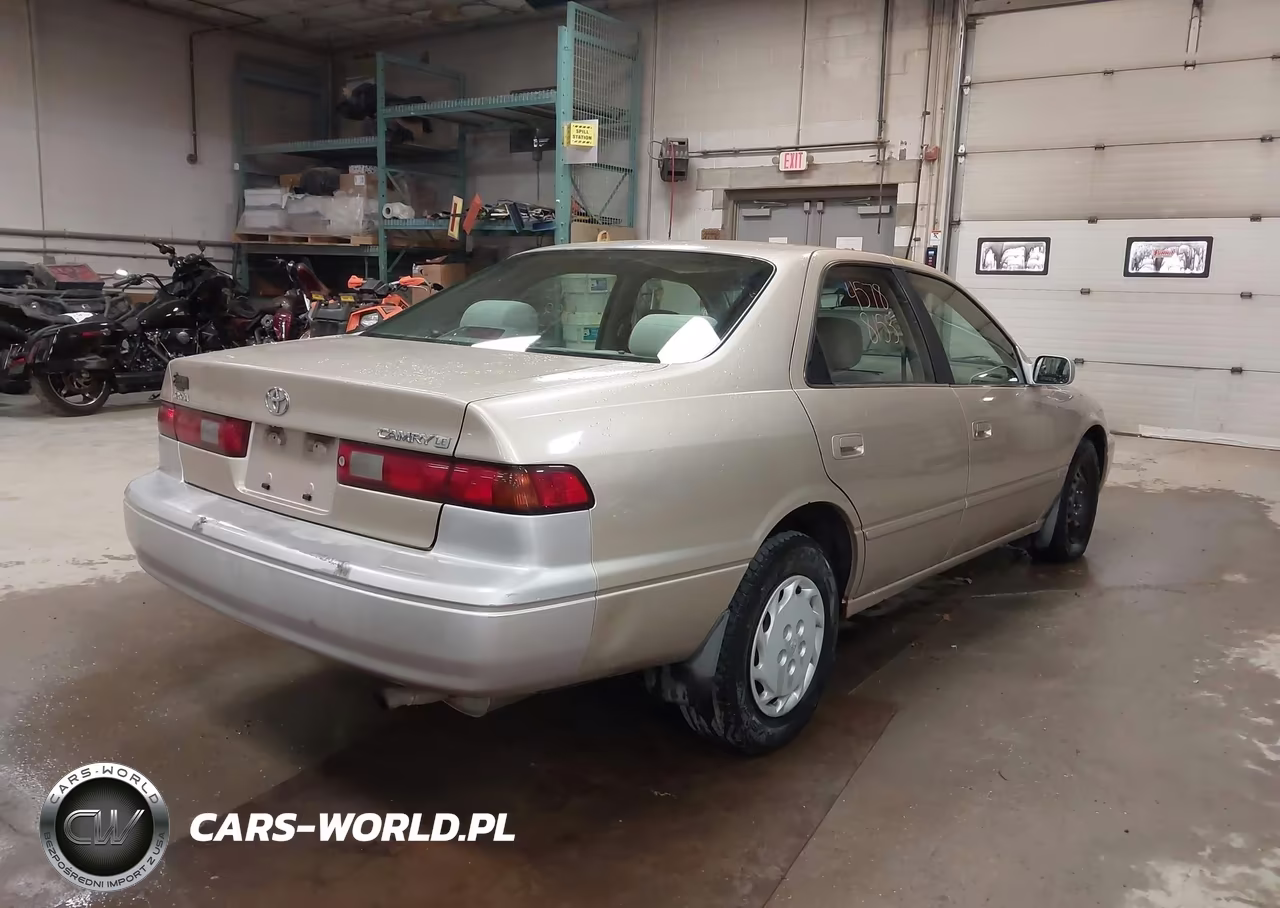 1998 Toyota Camry Le VIN:JT2BG22K3W0167193 - 4