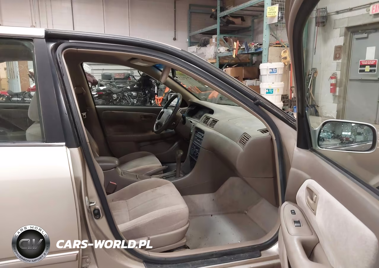 1998 Toyota Camry Le VIN:JT2BG22K3W0167193 - 5