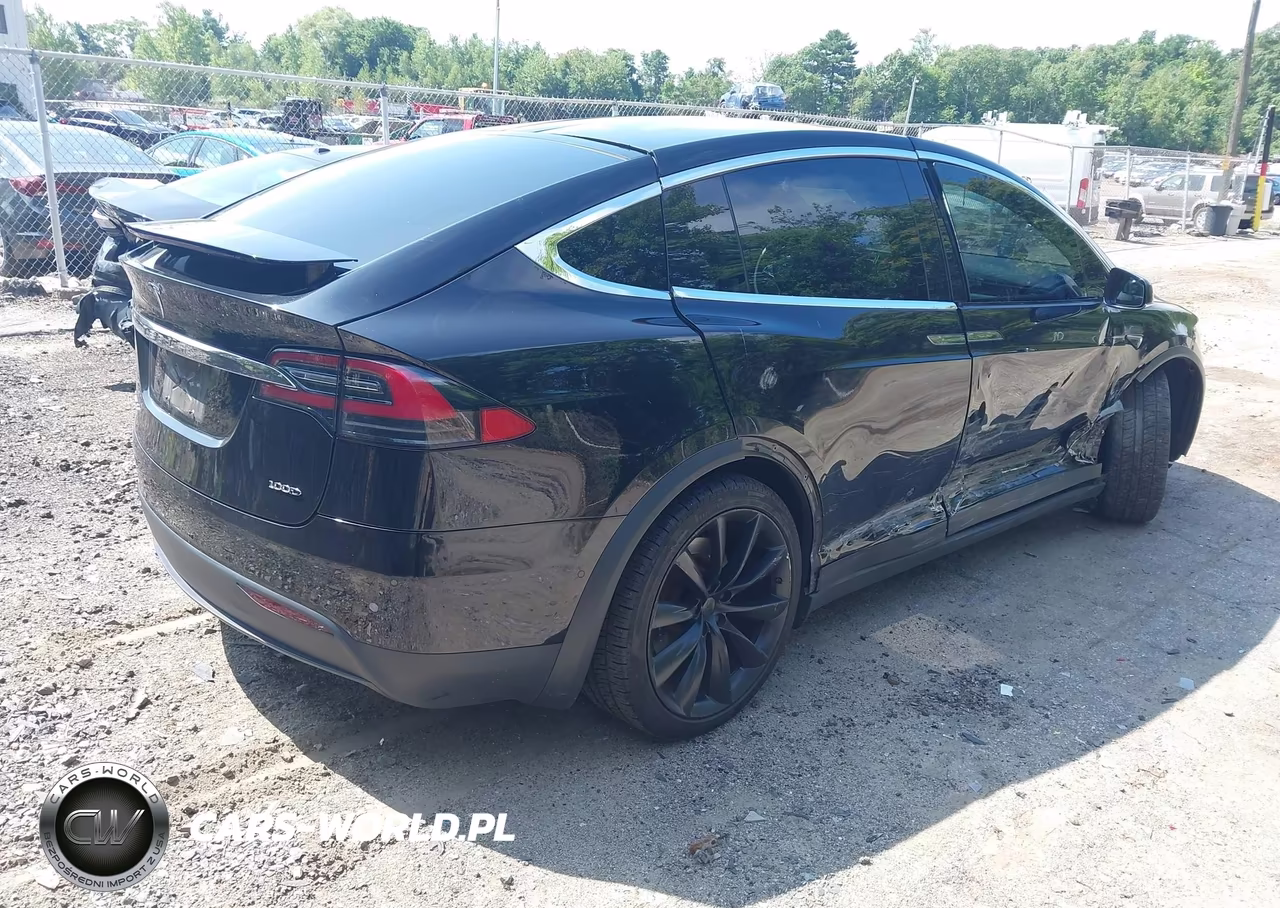 2018 Tesla Model X 100D-75D-P100D VIN:5YJXCBE23JF090422 - 4
