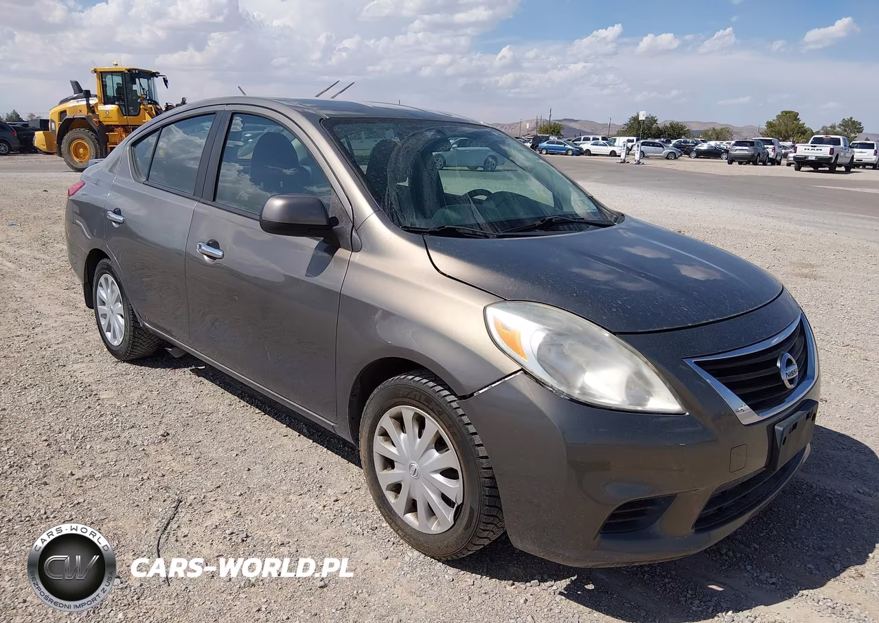 2013 Nissan Versa 1.6 Sv
