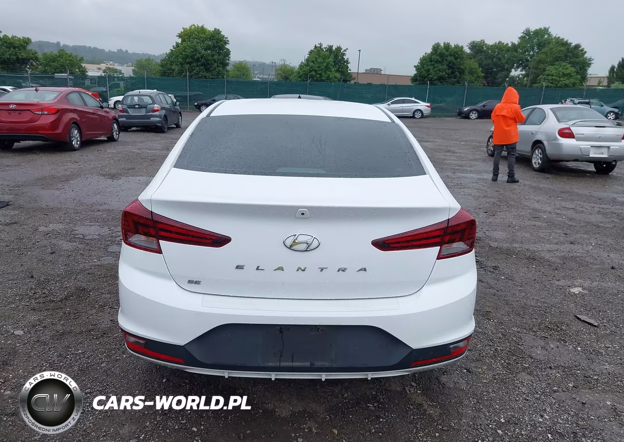 2019 Hyundai Elantra Se VIN:5NPD74LF1KH461833 - 17